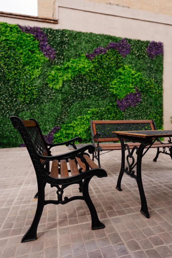 San Nicolas Plaza 산니콜라스데로스아로요스 외부 사진